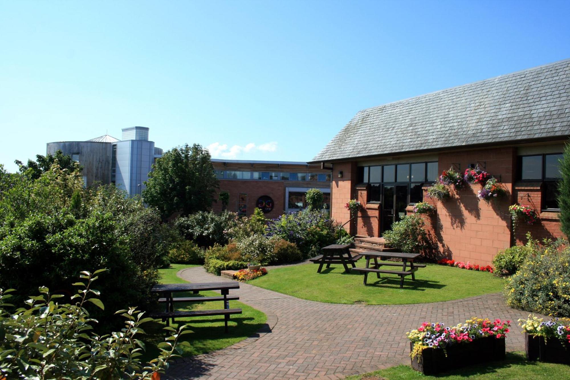 Cairndale Hotel & Spa Dumfries Exterior photo